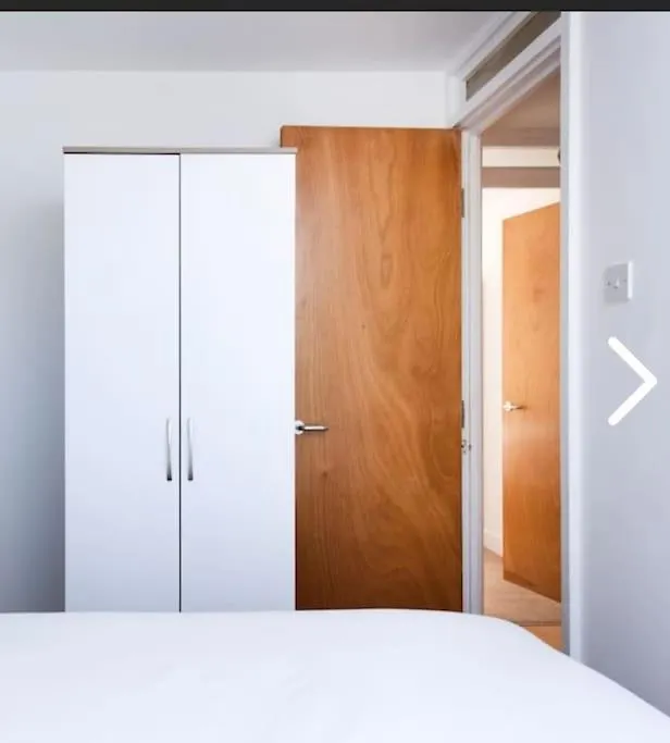 Bright, Nice Interior, Close To The City, 2 Bedroom Apartment Londres