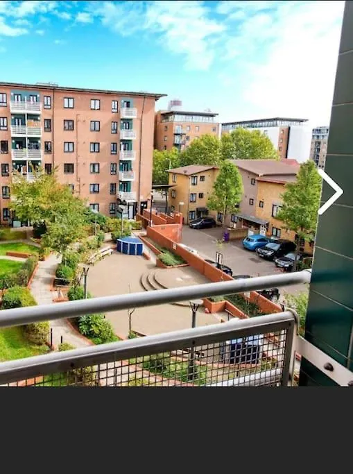 Bright, Nice Interior, Close To The City, 2 Bedroom Apartment Londres 0*,  Reino Unido
