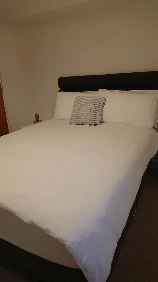 Bright, Nice Interior, Close To The City, 2 Bedroom Apartment Londen